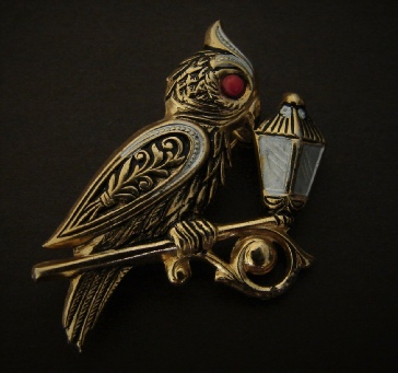 gold-tone owl with lamp pin marked Spain