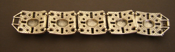 Sarah Coventry, Granada, antiqued gold tone faux multi color stone bracelet, back
