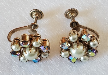 rhinestone screw back clip earrings, side
