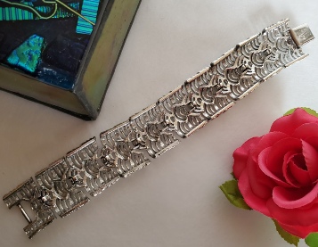 Coro Pegasus silver-tone bracelet, back