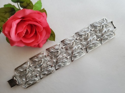 Coro Pegasus silver-tone openwork leaf bracelet