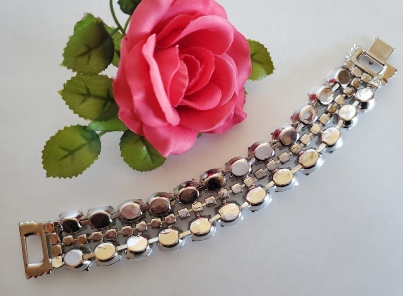 Gale milk glass and clear rhinestones silver-tone bracelet back