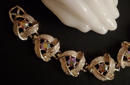 gold-tone aurora borealis bracelet unmarked, clasp detail