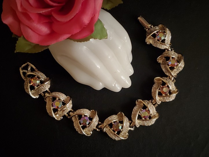 gold-tone aurora borealis bracelet unmarked