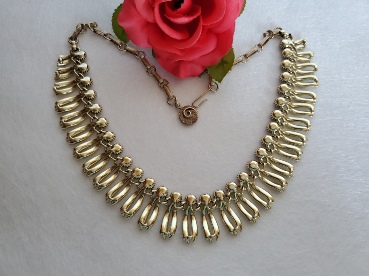 Lisner gold-tone aurora borealis necklace back