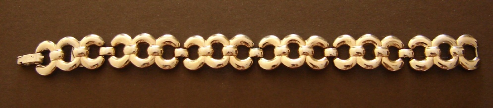 Monet gold tone bracelet