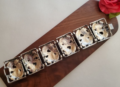 Sarah Coventry Antique Garden silver-tone bracelet back