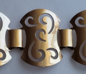 Sarah Coventry modern cut out gold-tone bracelet detail