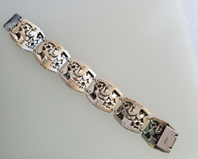 vintage sterling silver open link bracelet with floral motif, back