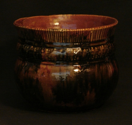 Rockingham style small jardeniere